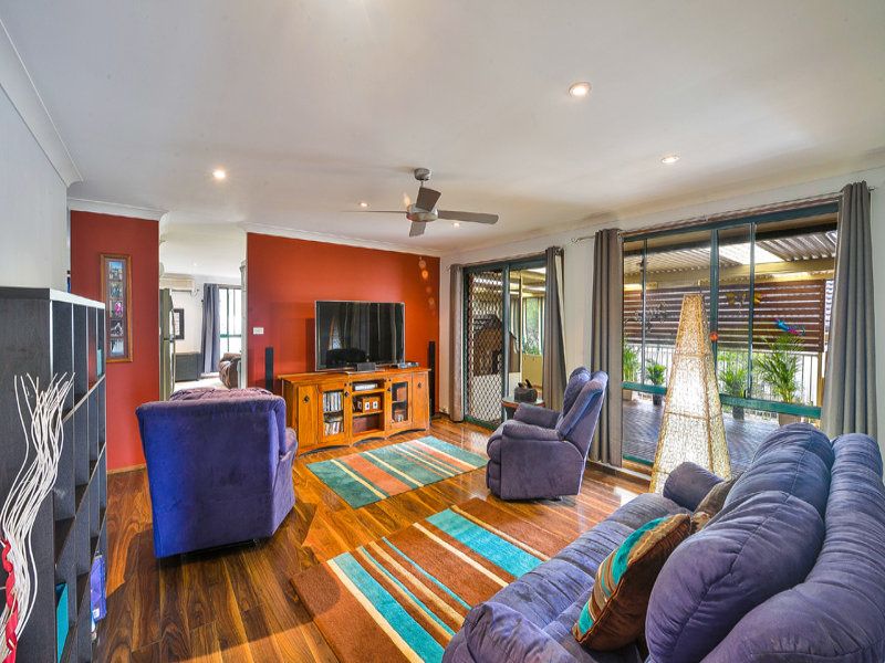 6 Dorcas Place, ROSEMEADOW, NSW 2560