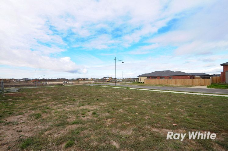 11 Burford Way, CRANBOURNE NORTH, VIC 3977
