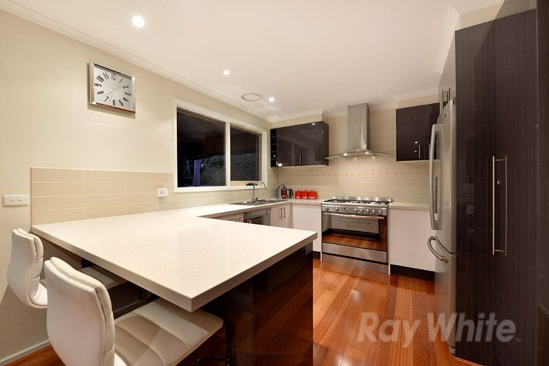 11 Beresford Drive, BORONIA, VIC 3155