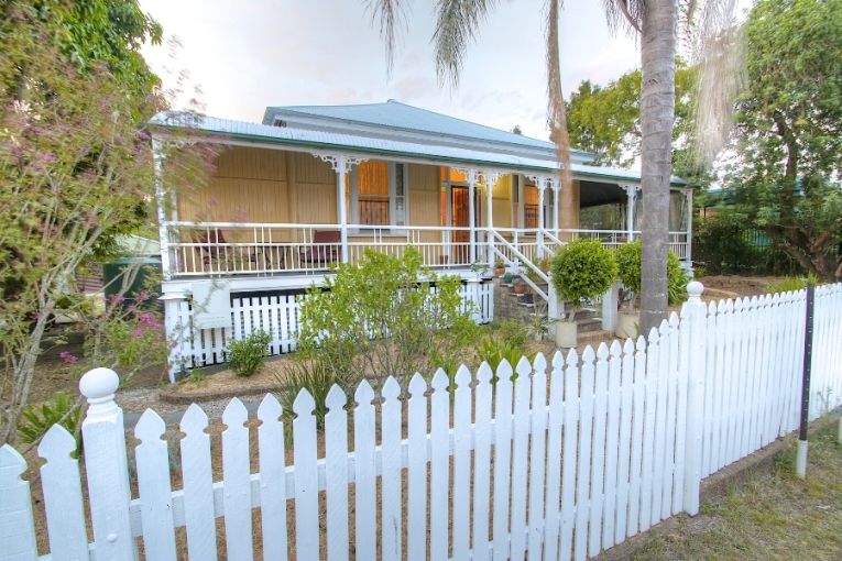 5 Cribb Street, SADLIERS CROSSING QLD 4305