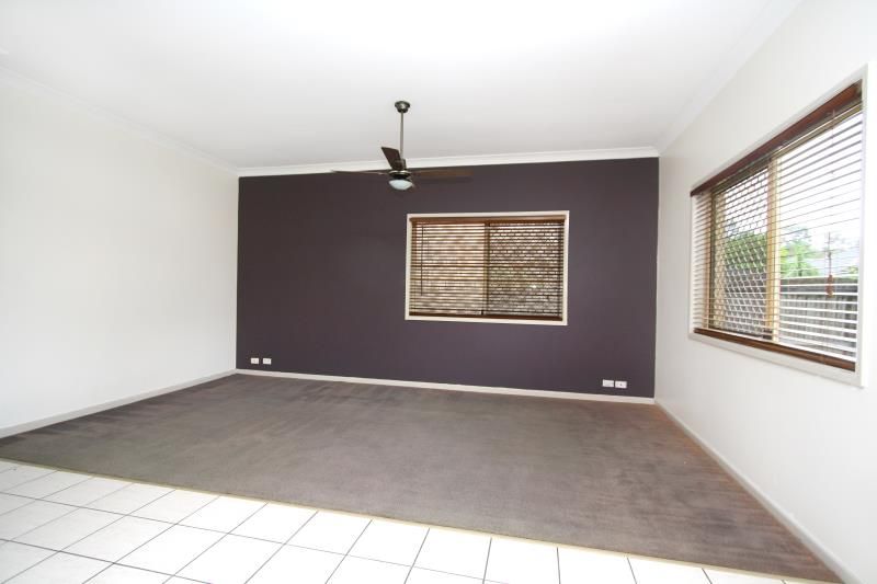 617 Archerfield Road, FOREST LAKE, QLD 4078