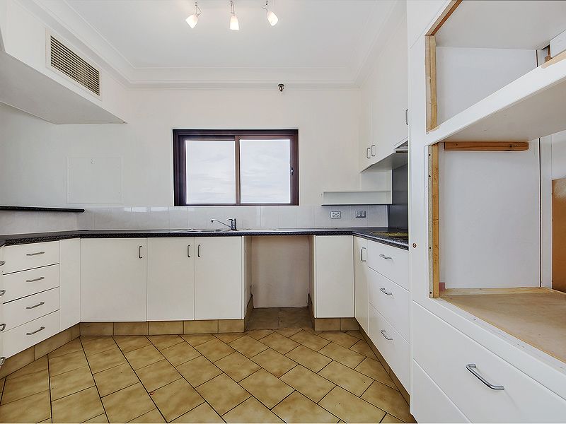 160/2 Admiralty Drive, SURFERS PARADISE, QLD 4217