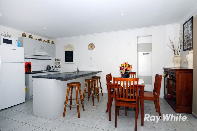 16 Tyndall Street, CRANBOURNE EAST, VIC 3977