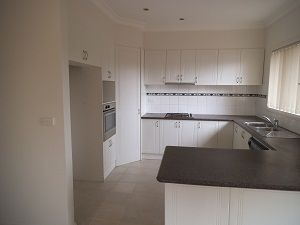 2/95 Nell Street, GREENSBOROUGH, VIC 3088