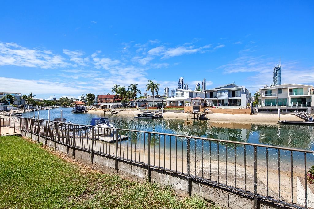 75 Gibraltar Drive, ISLE OF CAPRI, QLD 4217