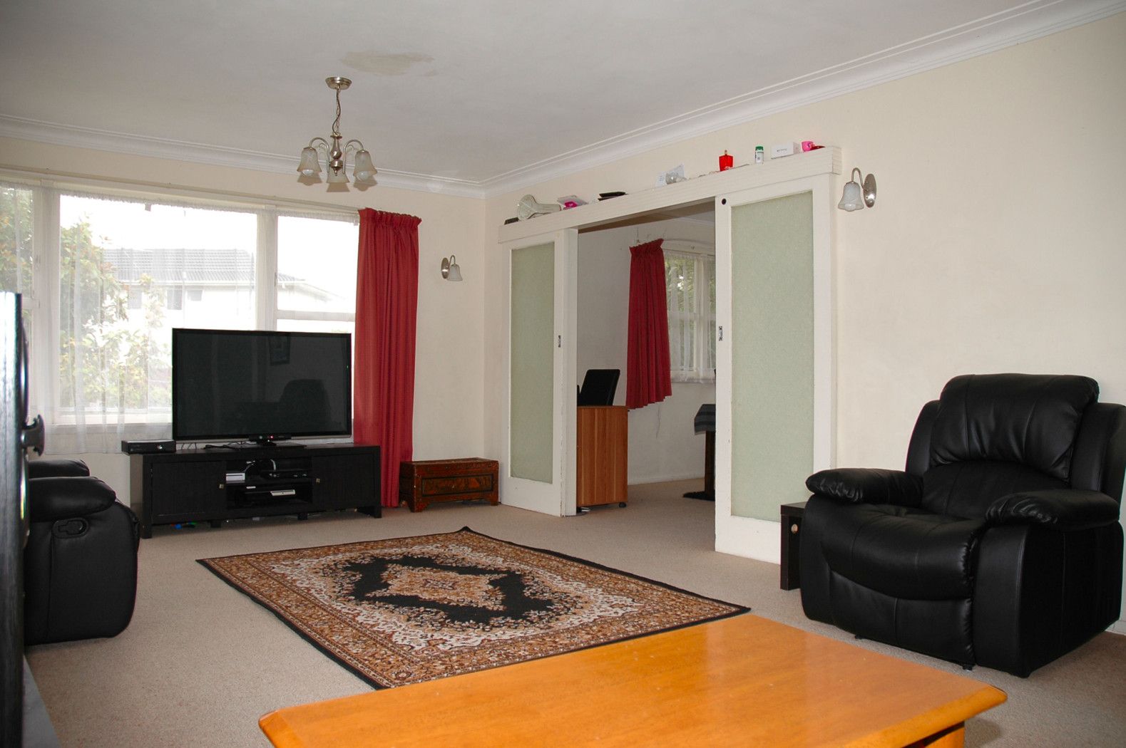 16 Penruddocke Road, HALF MOON BAY, Manukau City