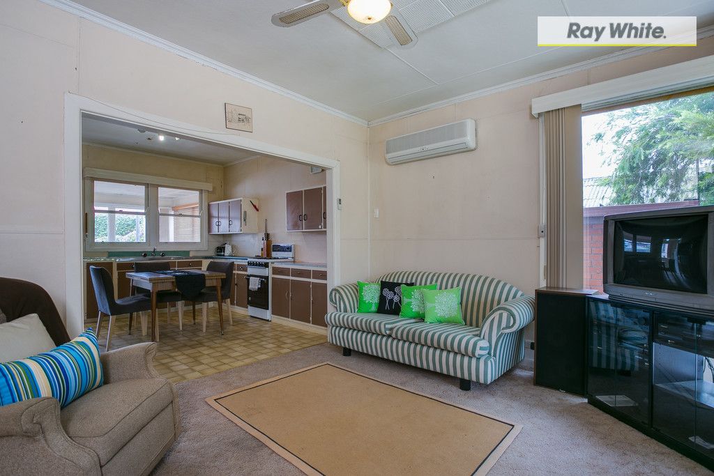 109 Sixth Avenue, ROSEBUD, VIC 3939