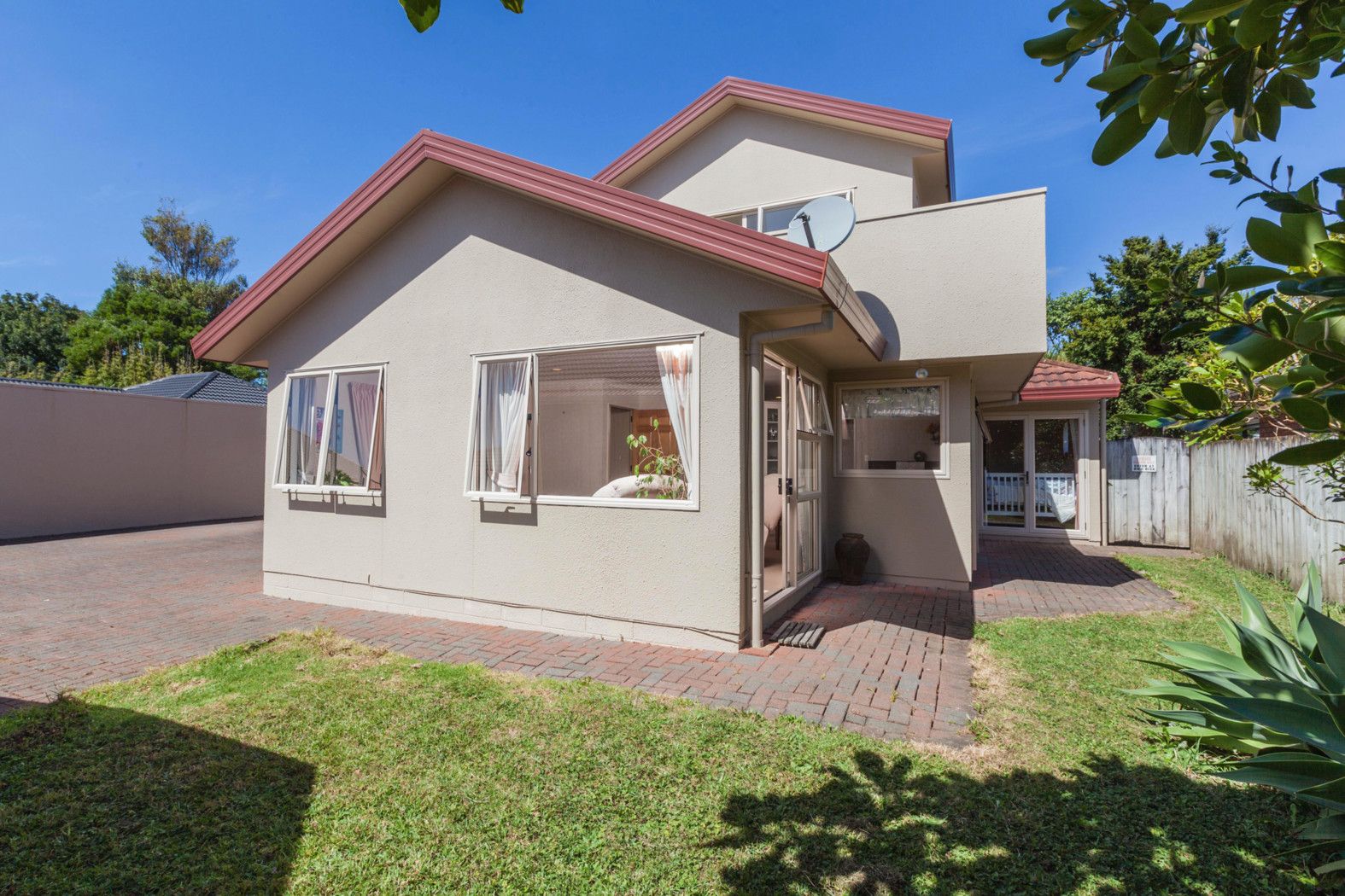 8a Waller Avenue, BUCKLANDS BEACH, Manukau City