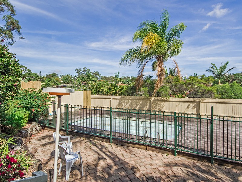17 Winani Drive, ASHMORE, QLD 4214