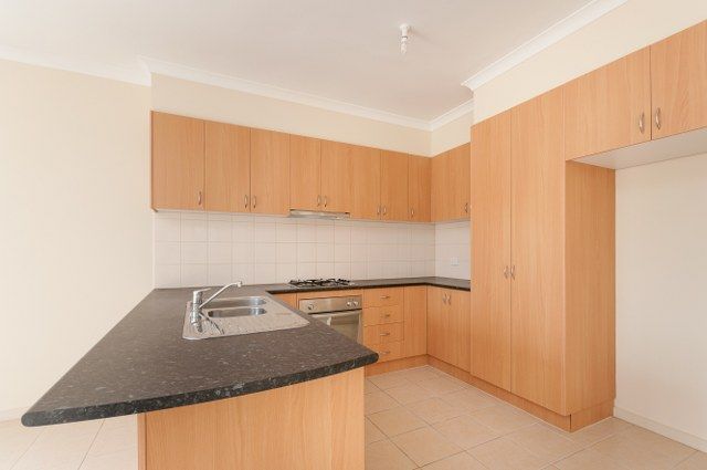 86 Hayfield Road, ROXBURGH PARK, VIC 3064
