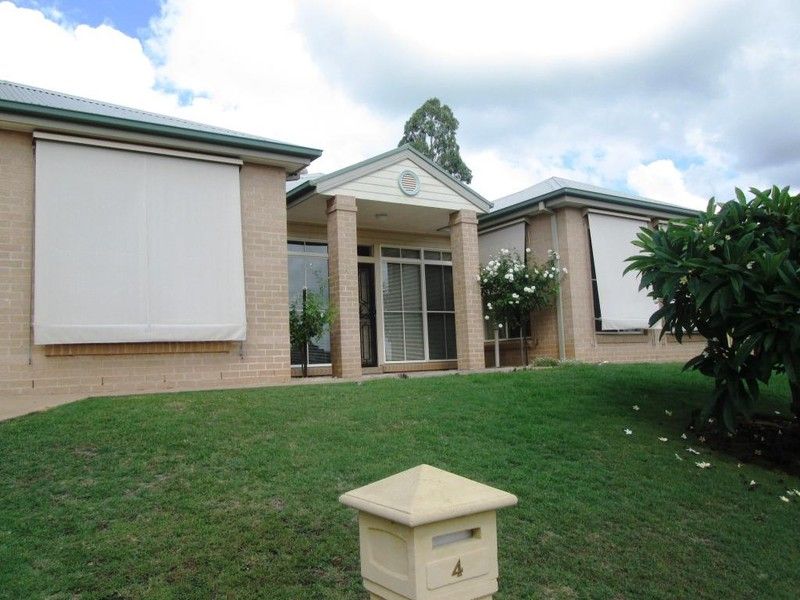 4  Cabarita Close, BOLWARRA, NSW 2320