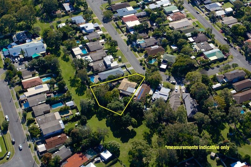 12 Deagon Drive, RUNAWAY BAY, QLD 4216