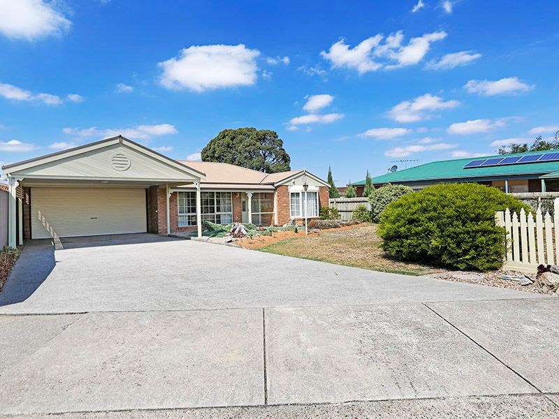 13 Cortland Drive, HIGHTON, VIC 3216