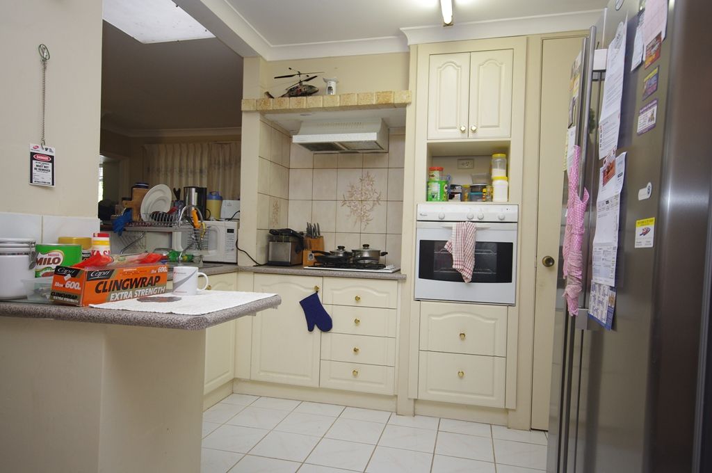 16 Roydon Way, GIRRAWHEEN WA 6064