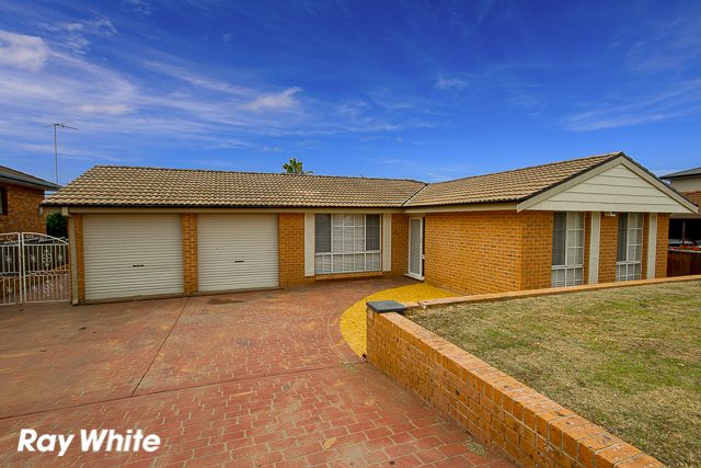 52 Cherokee Avenue, GREENFIELD PARK, NSW 2176