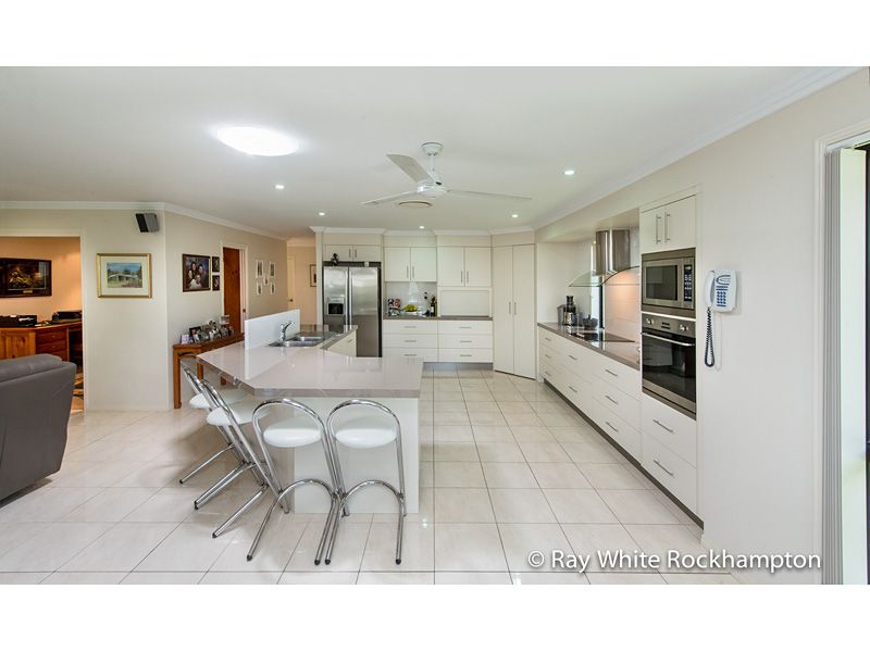 15 River Rose Drive, NORMAN GARDENS QLD 4701