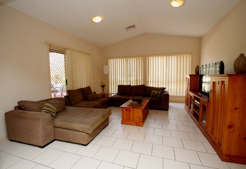 WEST HOXTON, NSW 2171