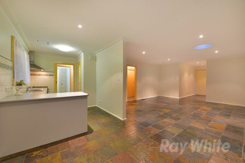 18 Mitchell Avenue, BORONIA, VIC 3155