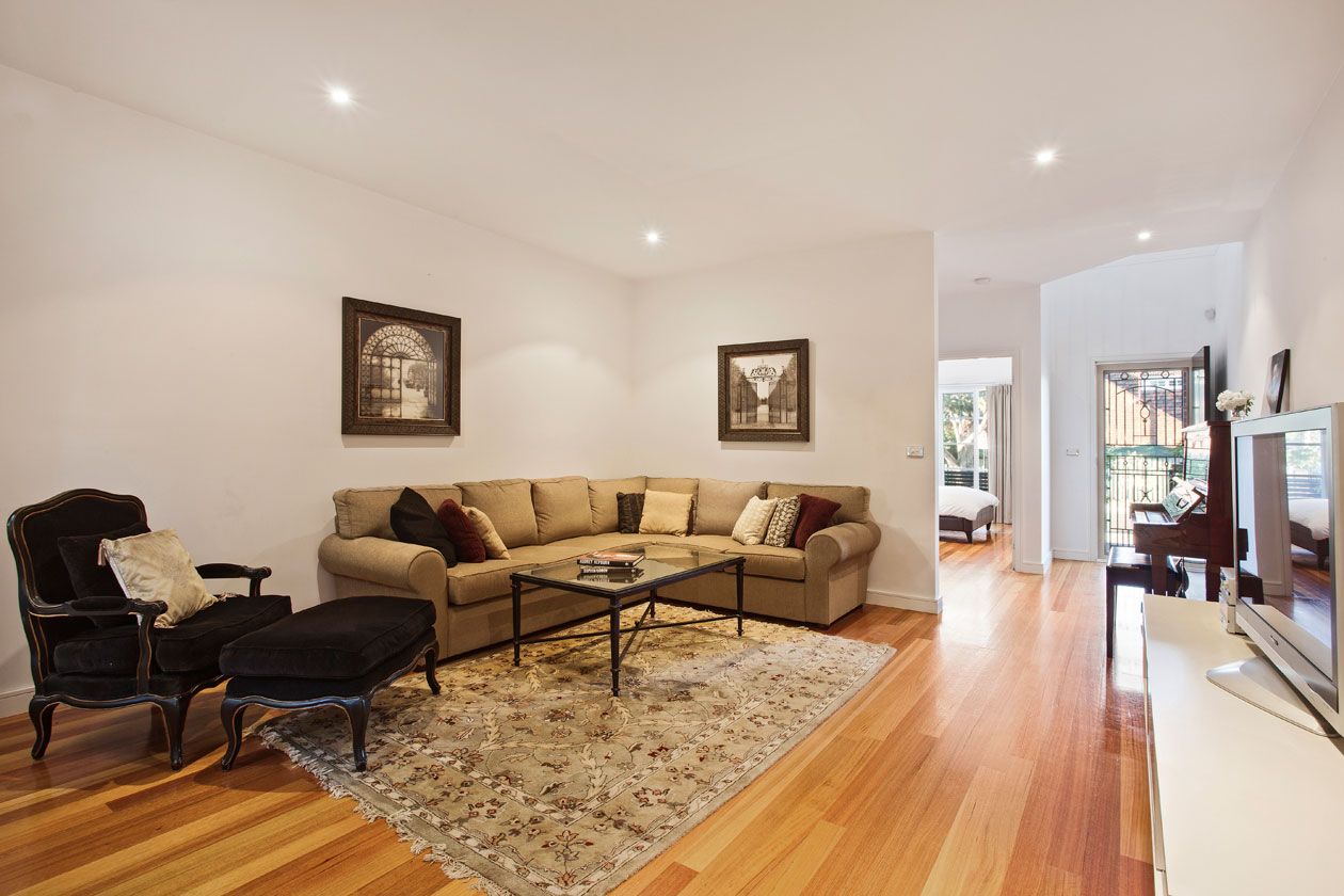 2/24 Poath Road, HUGHESDALE, VIC 3166