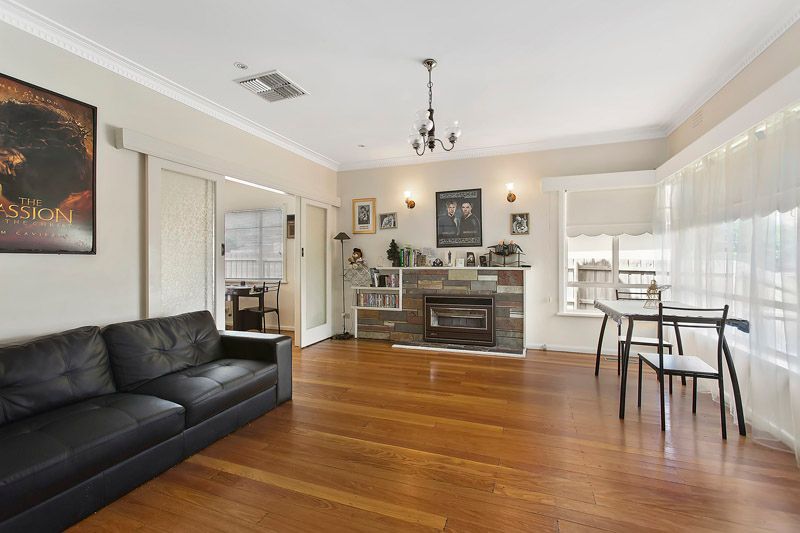 11 Pauline Avenue, DINGLEY VILLAGE, VIC 3172