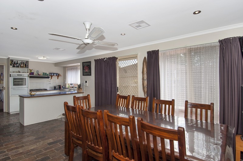 8 Orsett Court, CARRUM DOWNS, VIC 3201