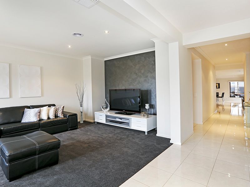 36 Moorhen Drive, LARA, VIC 3212