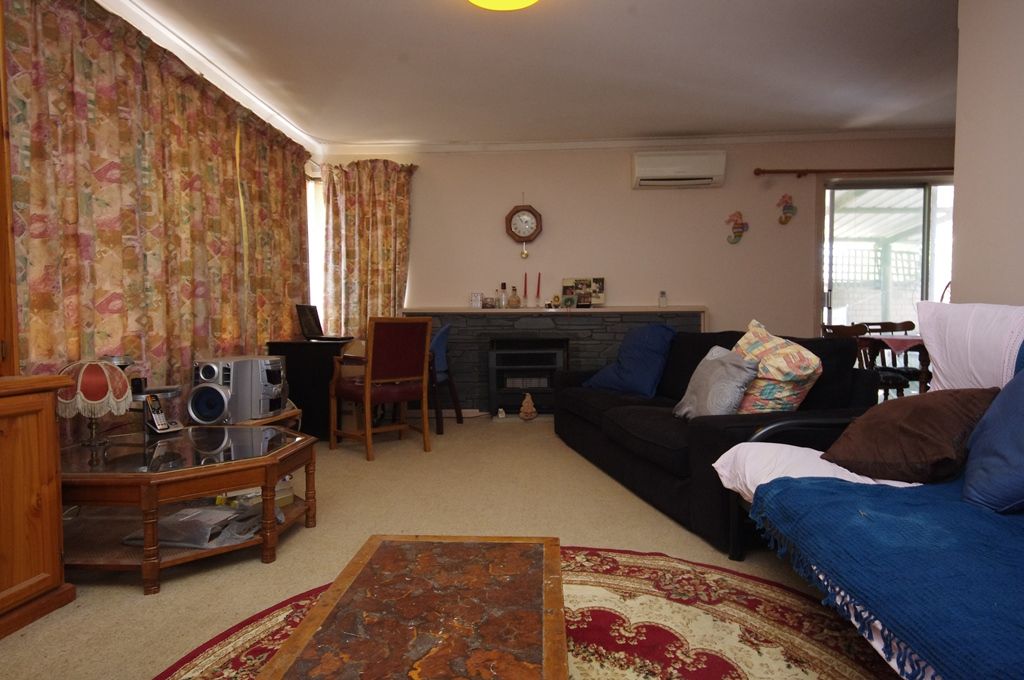 28 Harkins Street (Off Wychcross St), WESTMINSTER, WA 6061