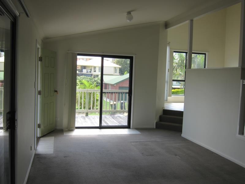 5 Desbet Street, THE GAP, QLD 4061