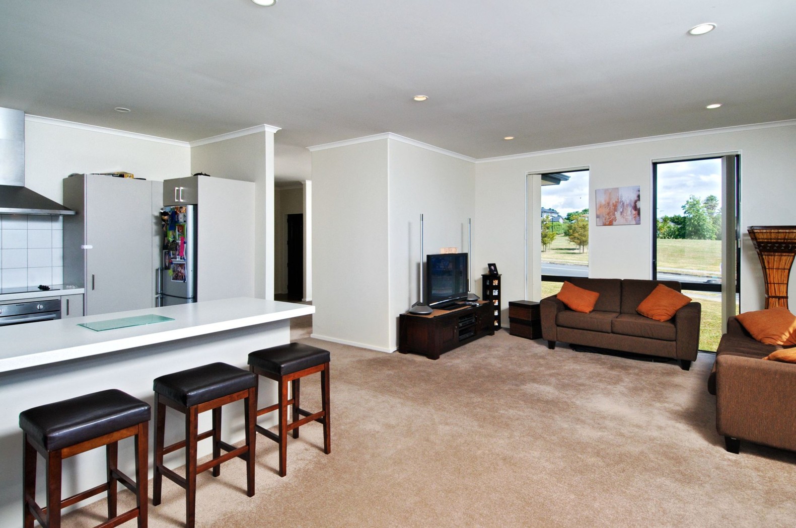 2 Huntington Park Drive, GREENHITHE, North Shore City