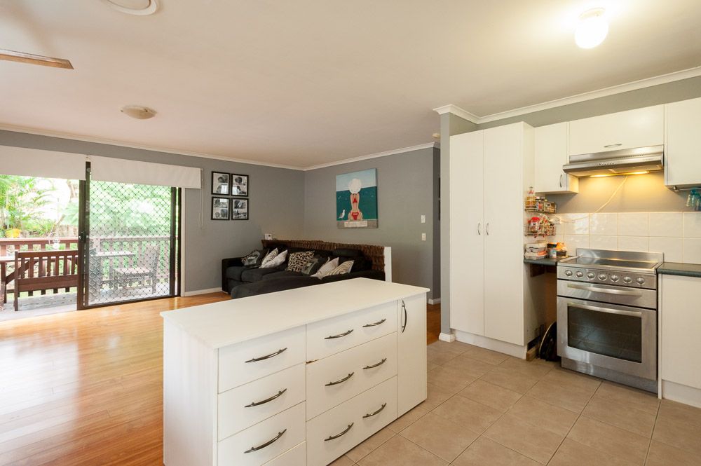 6 Riverview Street, BLI BLI, QLD 4560