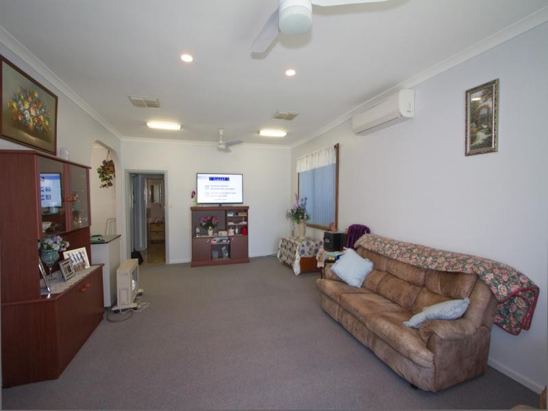 27 Felicia Street, RANGEWAY, WA 6530