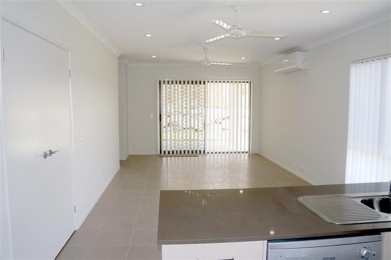 27 Lilyvale Esplanade, BOYNE ISLAND, QLD 4680