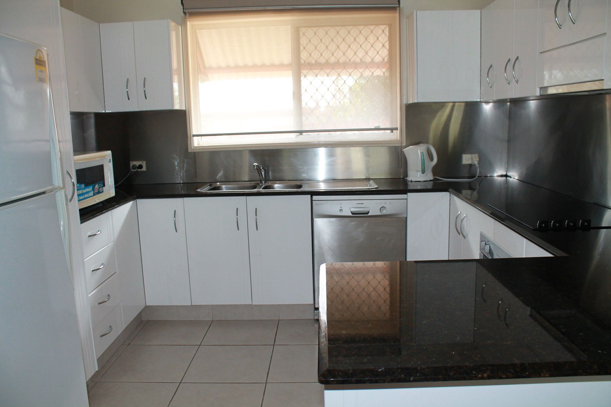 2/34 Stoneleigh Street, ALBION, QLD 4010