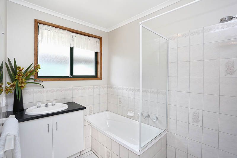 24 Lynton Court, BLAKEVIEW, SA 5114