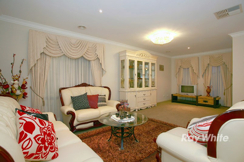 11 Hal Porter Terrace, LYNBROOK, VIC 3975