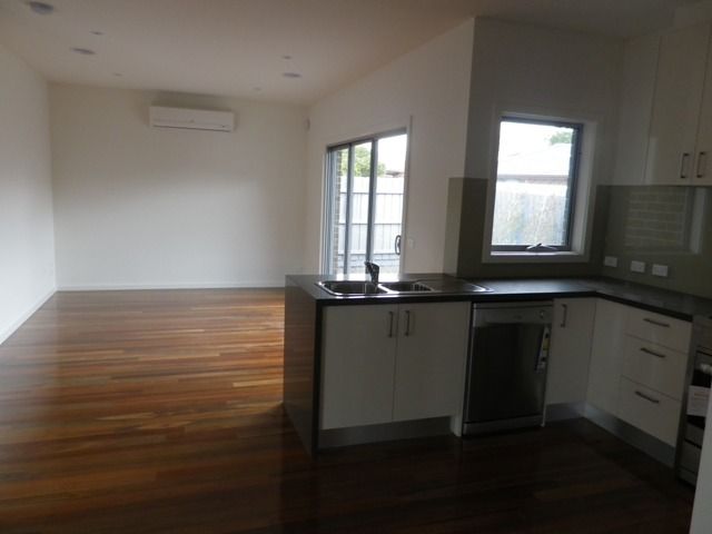 2/157 Lightwood Road, NOBLE PARK, VIC 3174