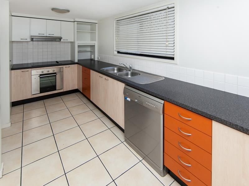 6/11(aka 15) Harry Street, ASHGROVE, QLD 4060