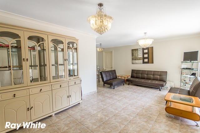 21 Devenish Street, GREENFIELD PARK, NSW 2176