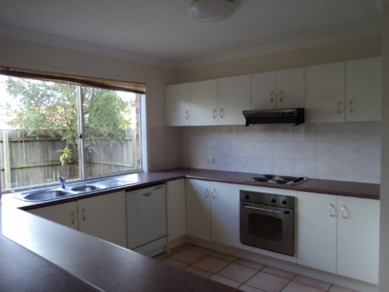 2 Grevillea Place, BRIDGEMAN DOWNS, QLD 4035