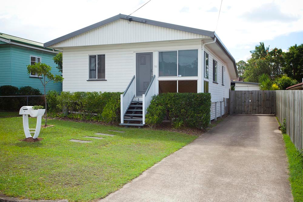 18 Liverpool Street, EIGHT MILE PLAINS, QLD 4113