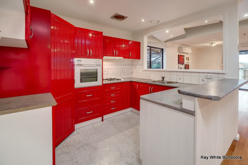 9 Cabernet Crescent, BUNDOORA, VIC 3083