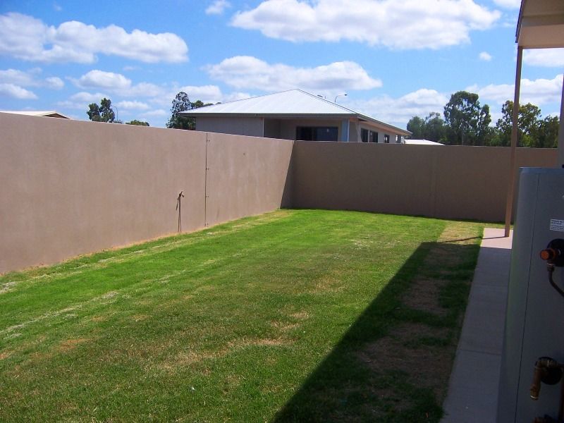 1/10 Guy Street, EMERALD, QLD 4720