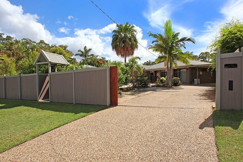 13 Emperor Avenue, MAROOCHYDORE, QLD 4558