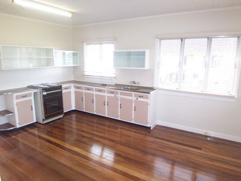 5 Lynton Street, UPPER MOUNT GRAVATT, QLD 4122