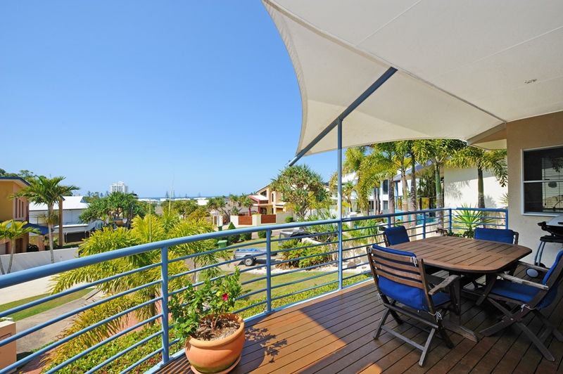 32 Admiralty Drive, ALEXANDRA HEADLAND, QLD 4572