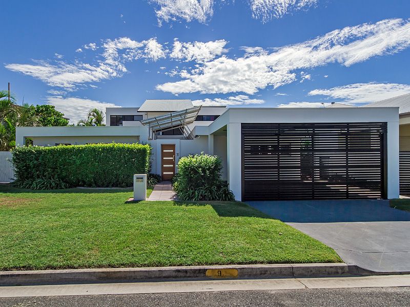 9 Dobell Avenue, PARADISE POINT, QLD 4216