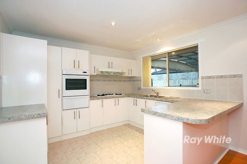 12 Alamanda Way, CRANBOURNE NORTH, VIC 3977