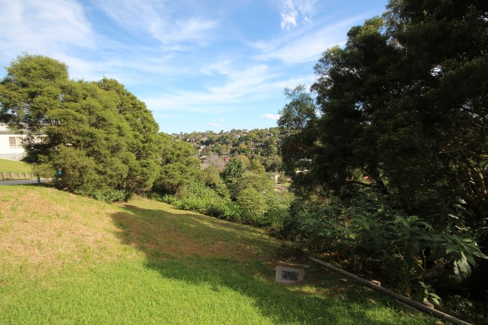 18d Murrogun Crescent, CORDEAUX HEIGHTS NSW 2526