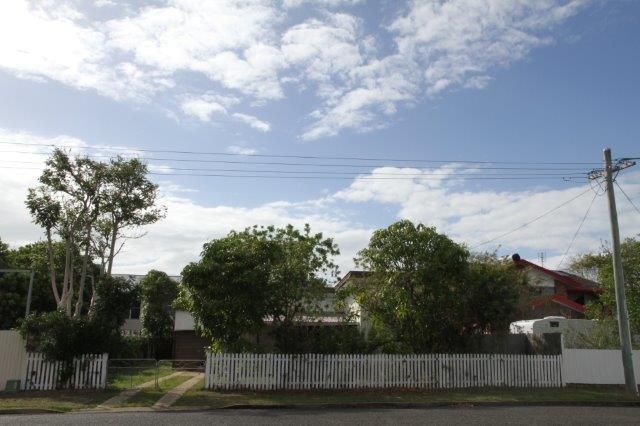 1 Bell Street, POINT VERNON, QLD 4655