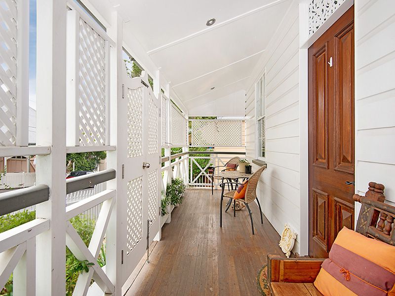 18 Hipwood Street, SPRING HILL, QLD 4000